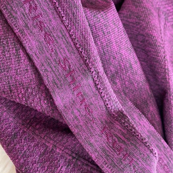 💞LULULEMON Athletica 💞nice top - Picture 12 of 13